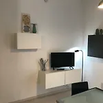 شقة Giada